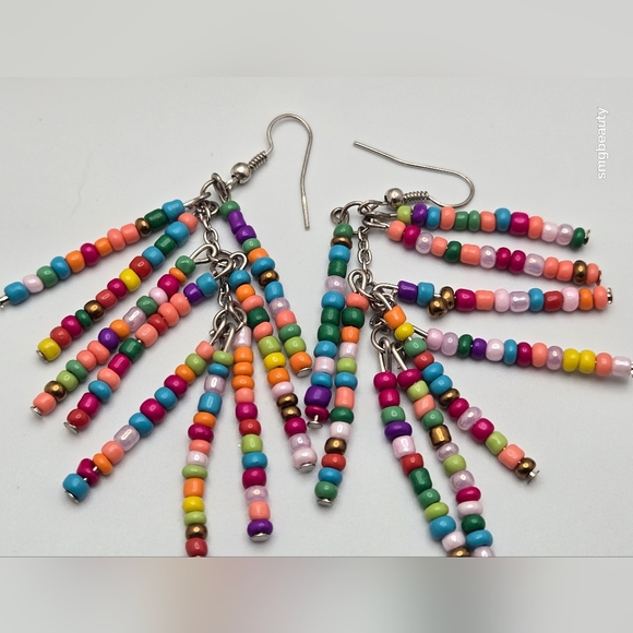 ✨2/$10✨ Handmade Multicolor Seed Bead Tassel Earrings Boho NWOT - Picture 4 of 6